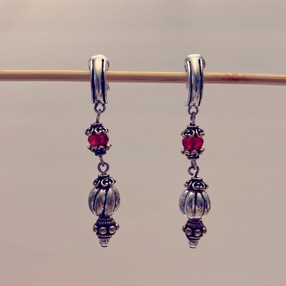 Vintage Avon Clip on Beaded Dangle Earrings - Picture 3 of 4